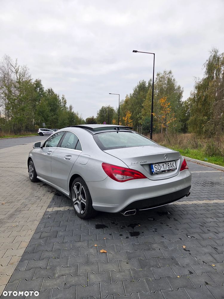 Mercedes-Benz CLA 250 4Matic 7G-DCT - 5