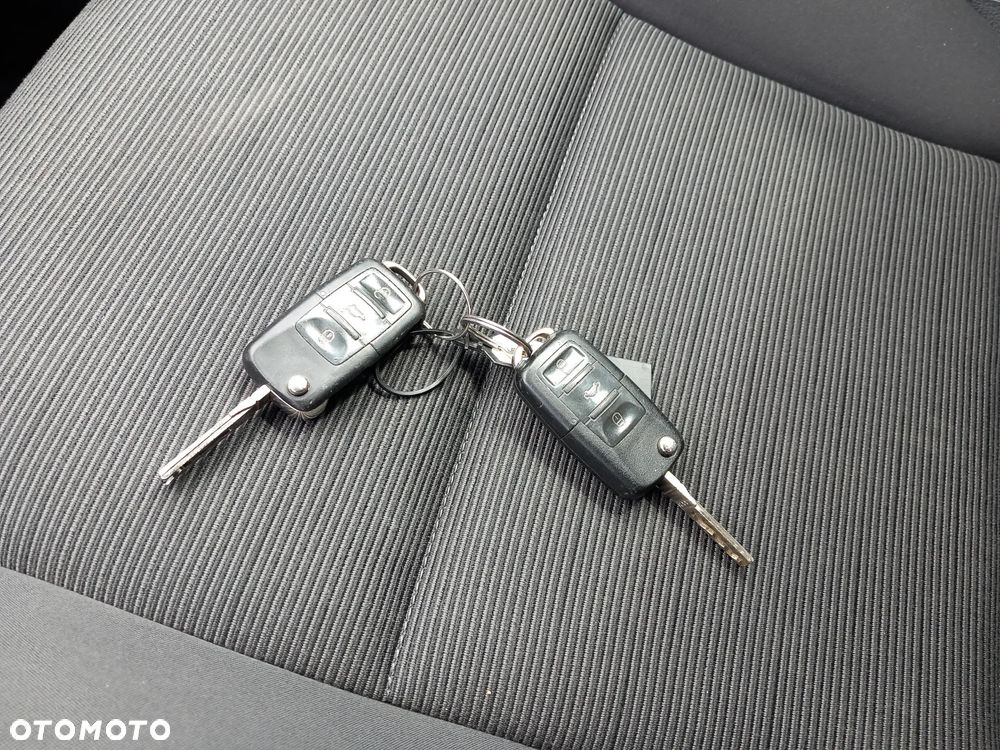 Volkswagen Golf Plus - 25