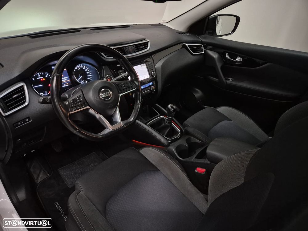 Nissan Qashqai 1.5 dCi N-Connecta J18 - 16
