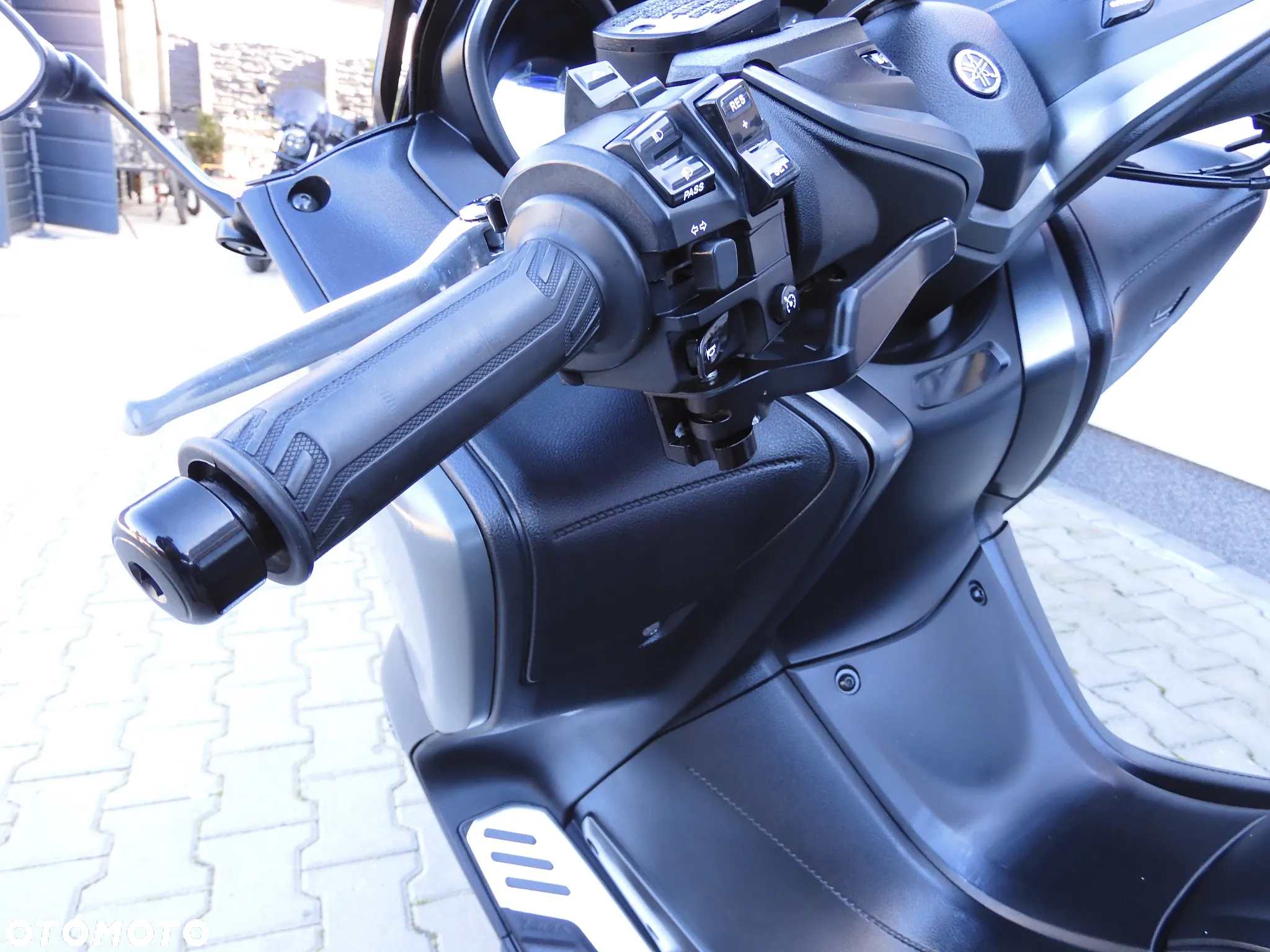 Yamaha Tmax - 22