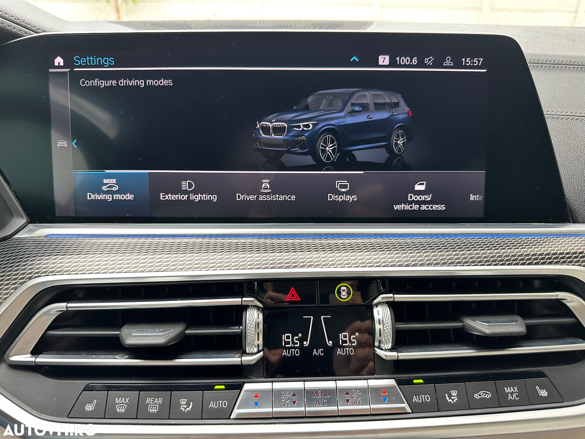 BMW X5 xDrive45e - 32