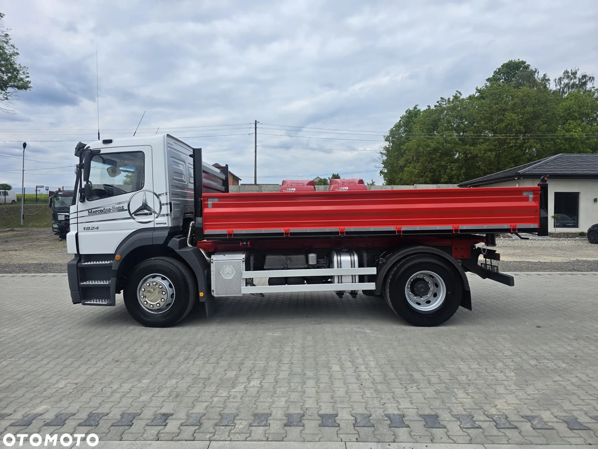 Mercedes-Benz AXOR 1824 / EURO 5 / WYWROTKA 3 STRONNA - 29
