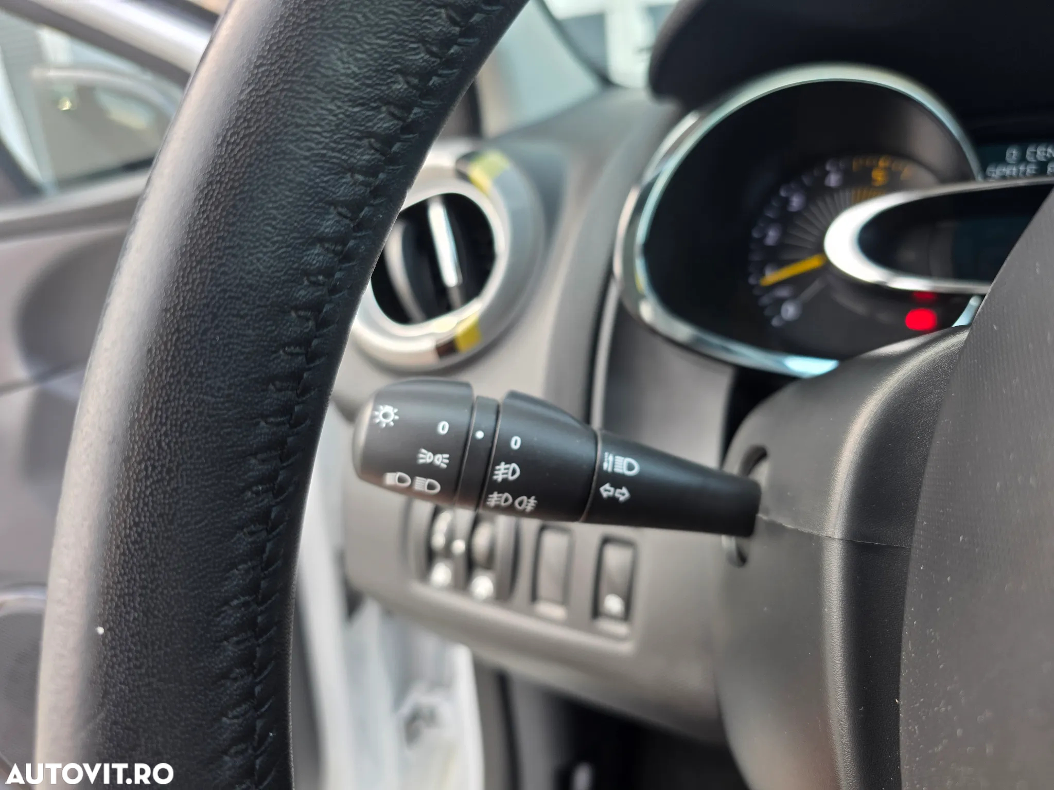 Renault Clio dCi 90 Dynamique - 23