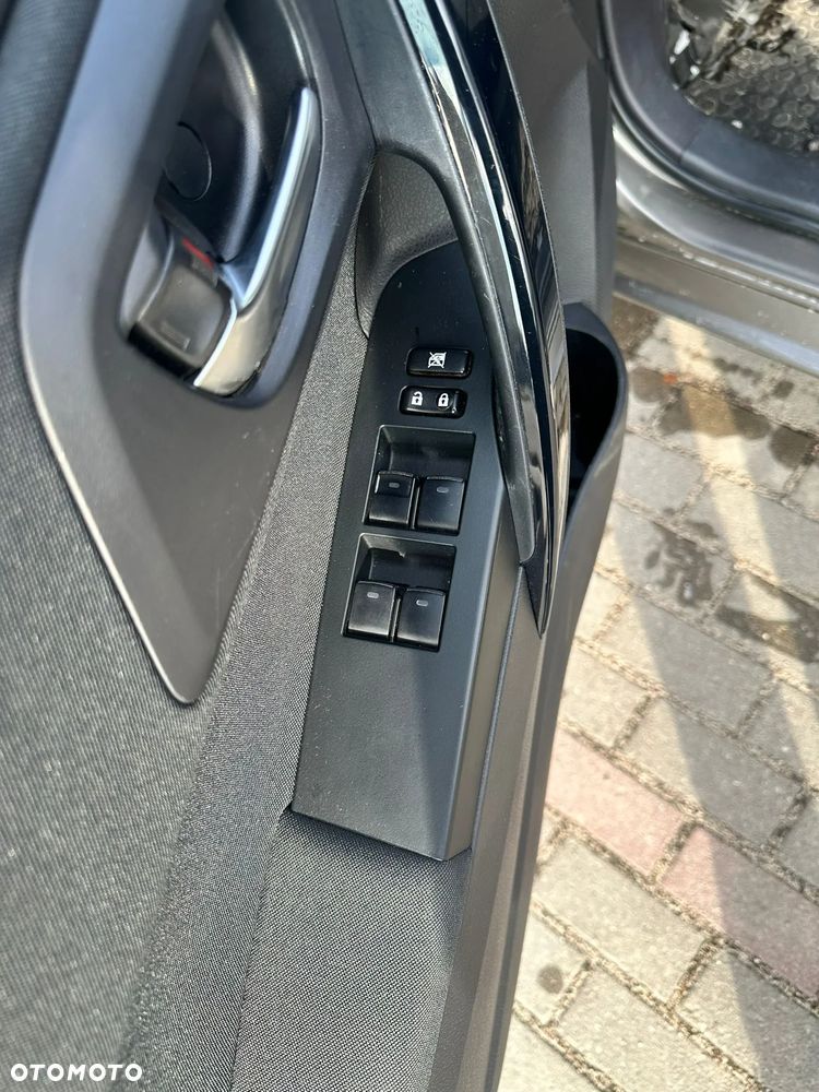 Toyota Auris 1.6 Selection - 11