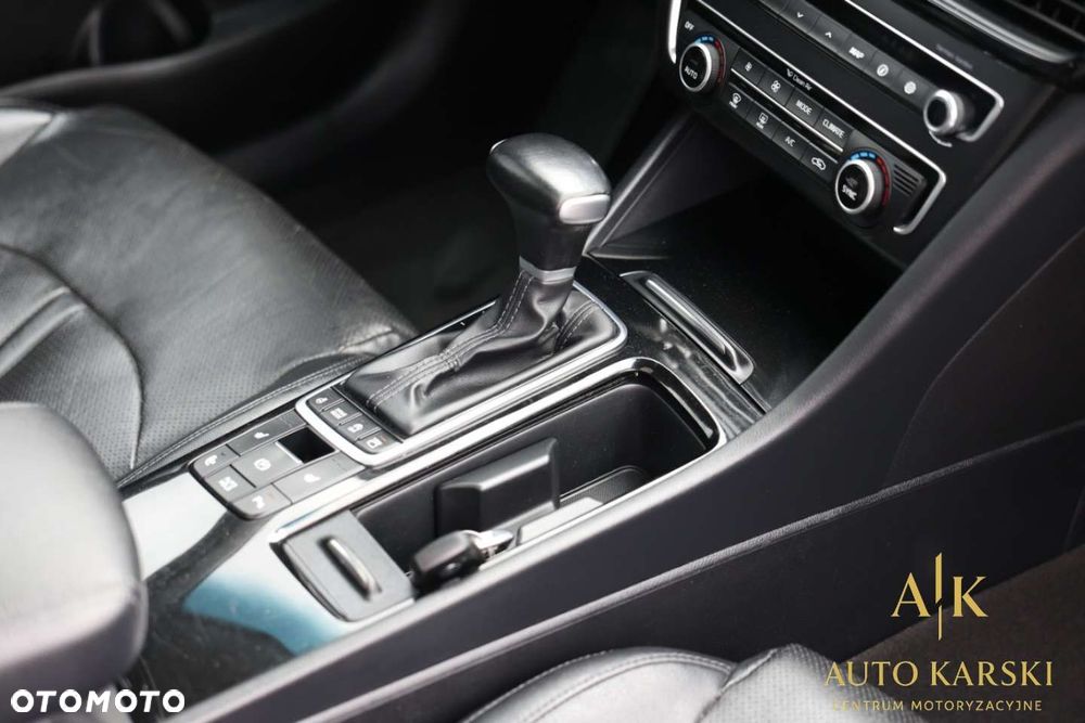 Kia Optima - 27