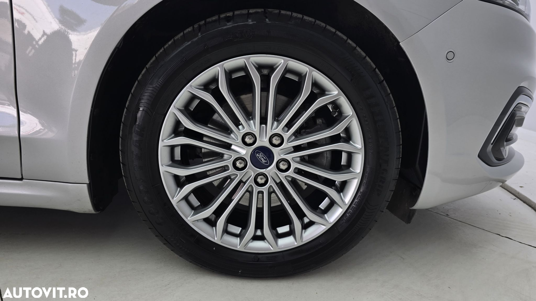Ford Mondeo - 23