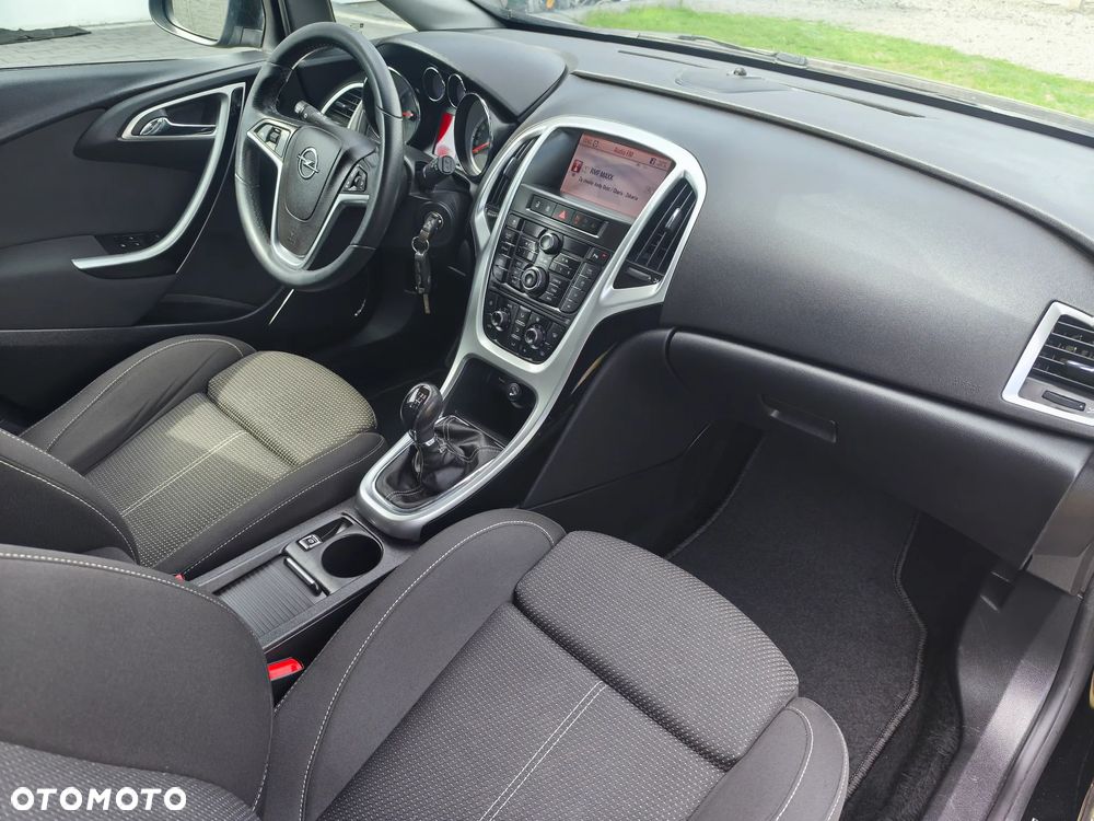 Opel Astra 1.6 Turbo Cosmo - 8