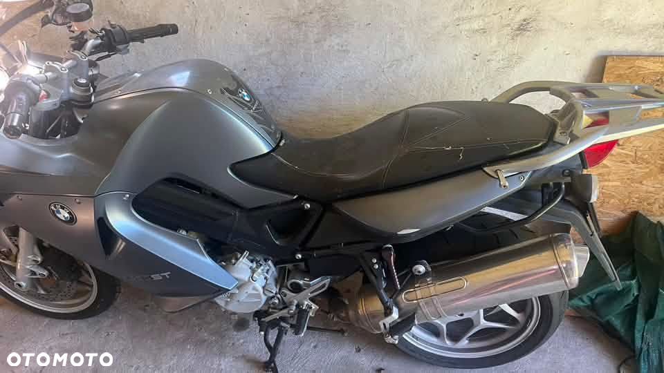 BMW F