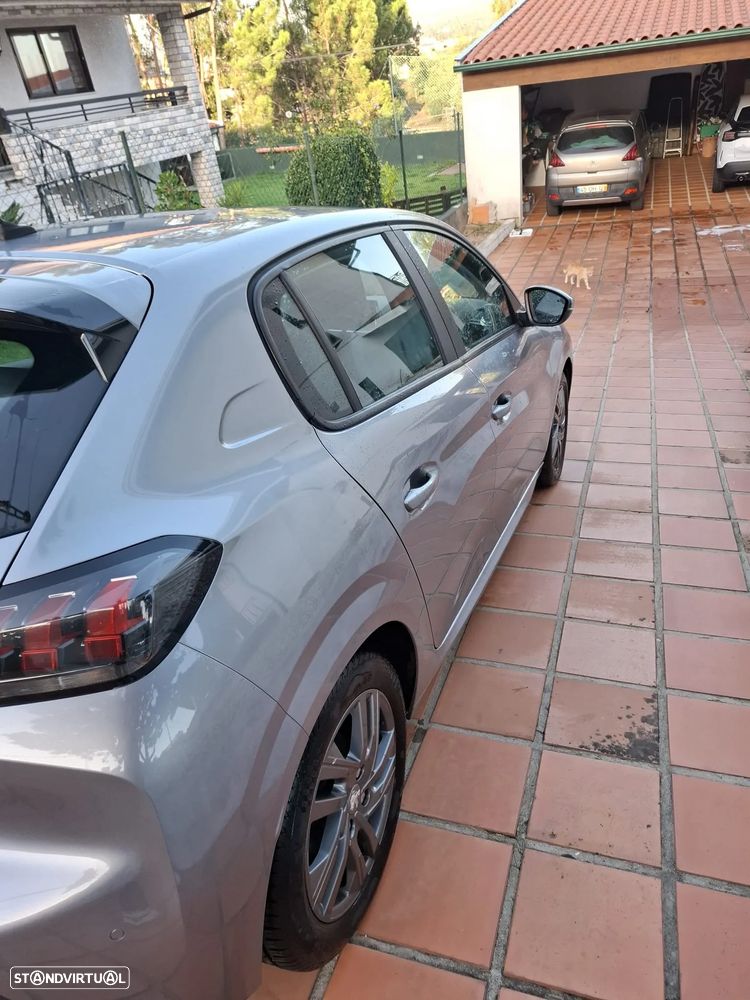 Peugeot 208 1.2 PureTech Allure - 8