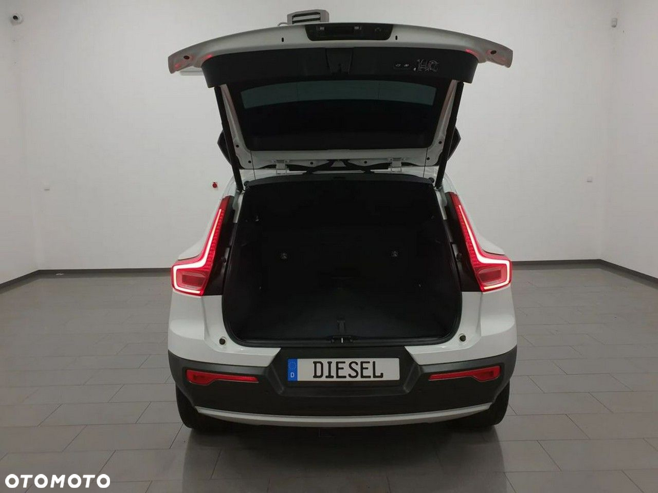 Volvo XC 40 D3 R-Design - 8