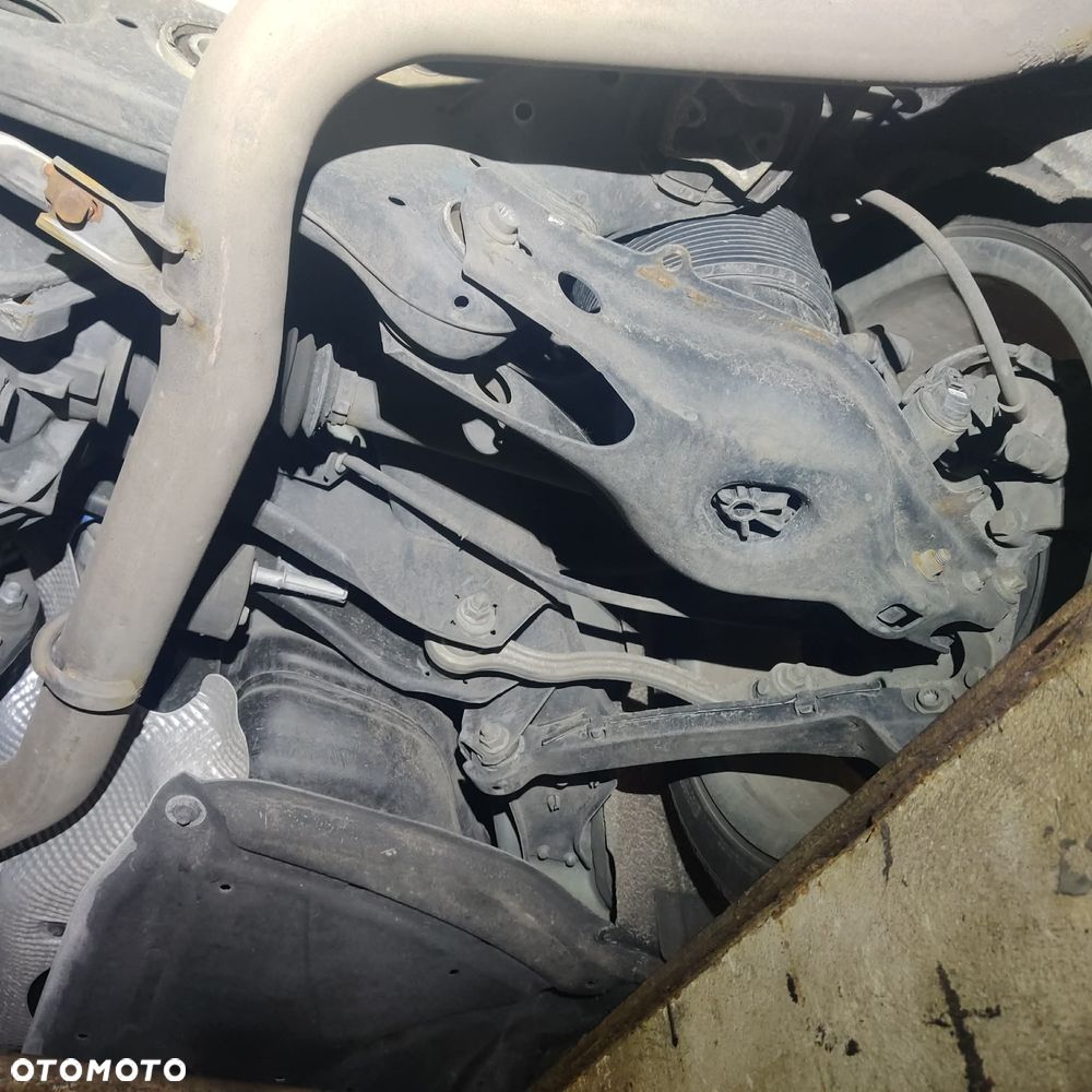 Mercedes-Benz Klasa E - 26