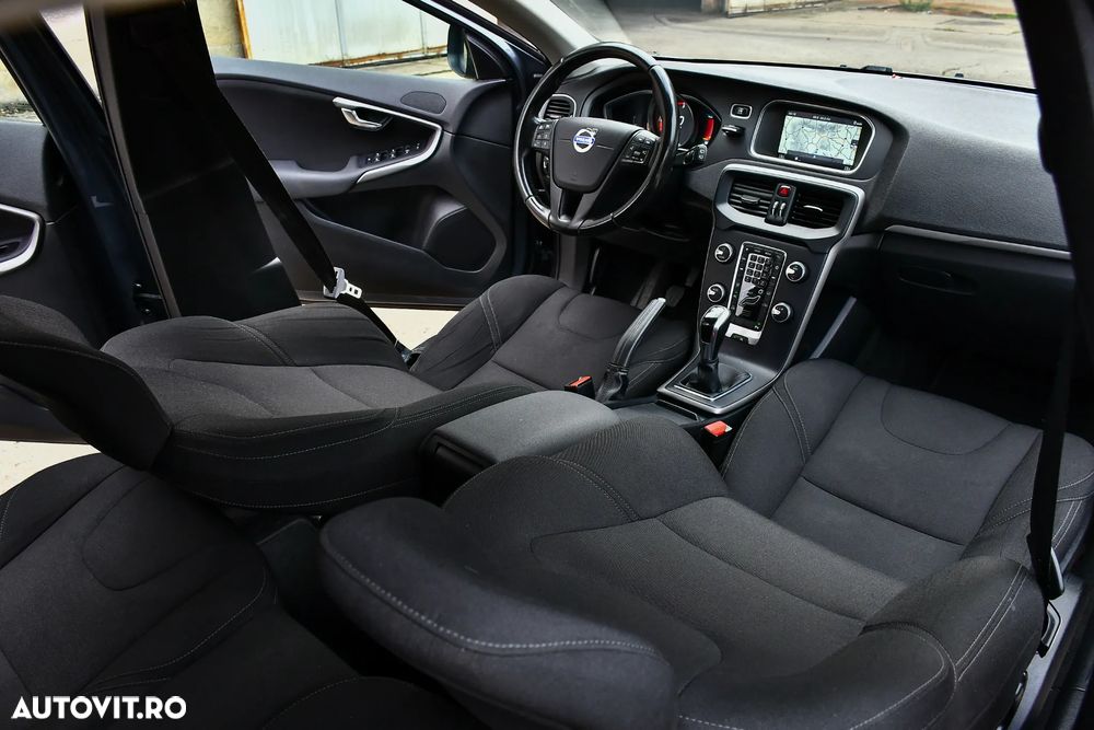 Volvo V40 D2 Momentum - 23