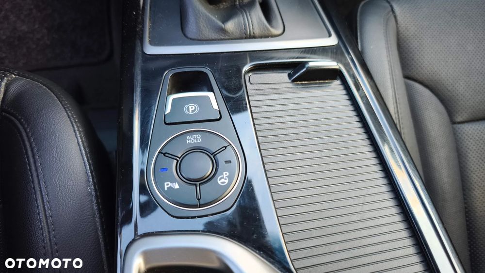 Hyundai i40 Kombi 2.0 Automatik Premium - 11