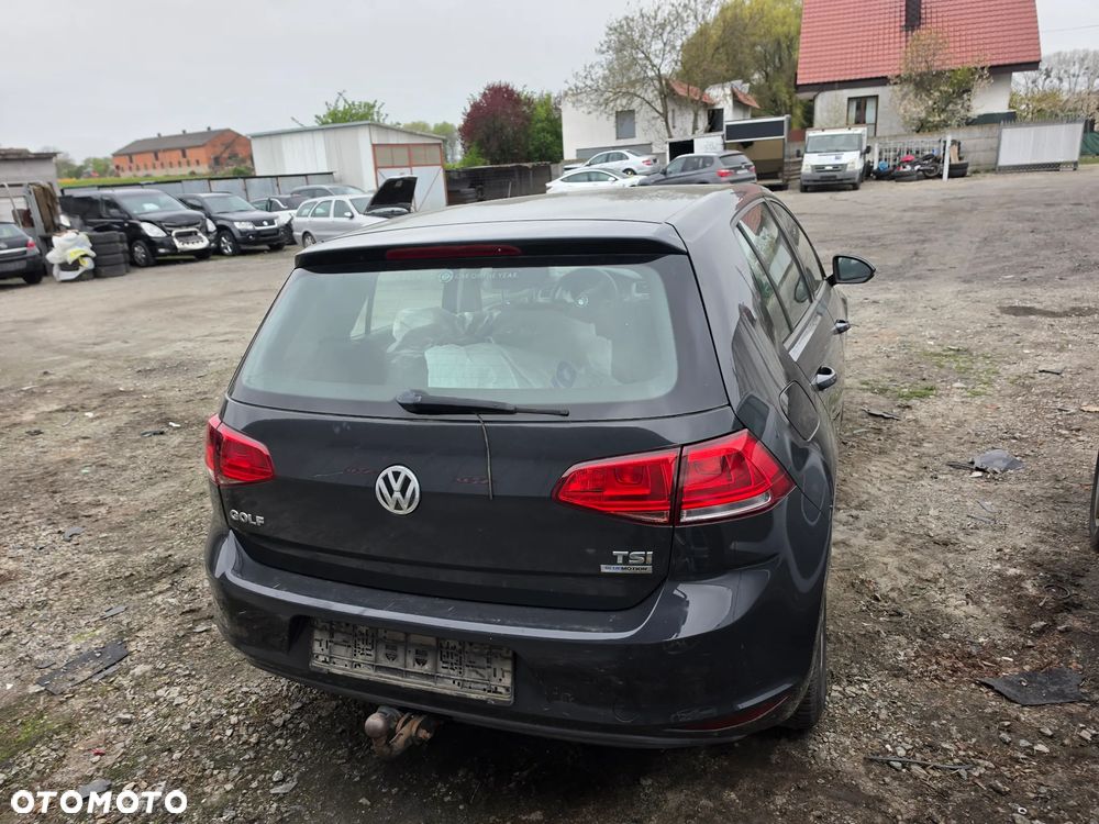 Volkswagen Golf 1.2 TSI BMT Trendline Perfectline - 35