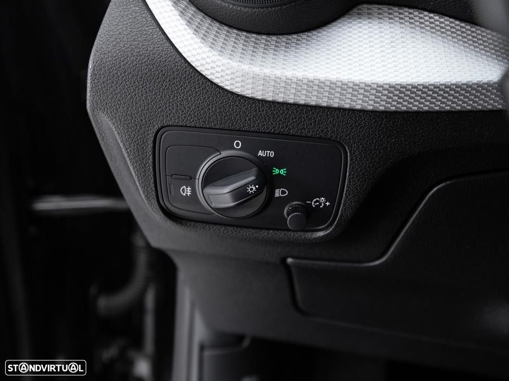Audi Q2 30 TDI Advanced S tronic - 14