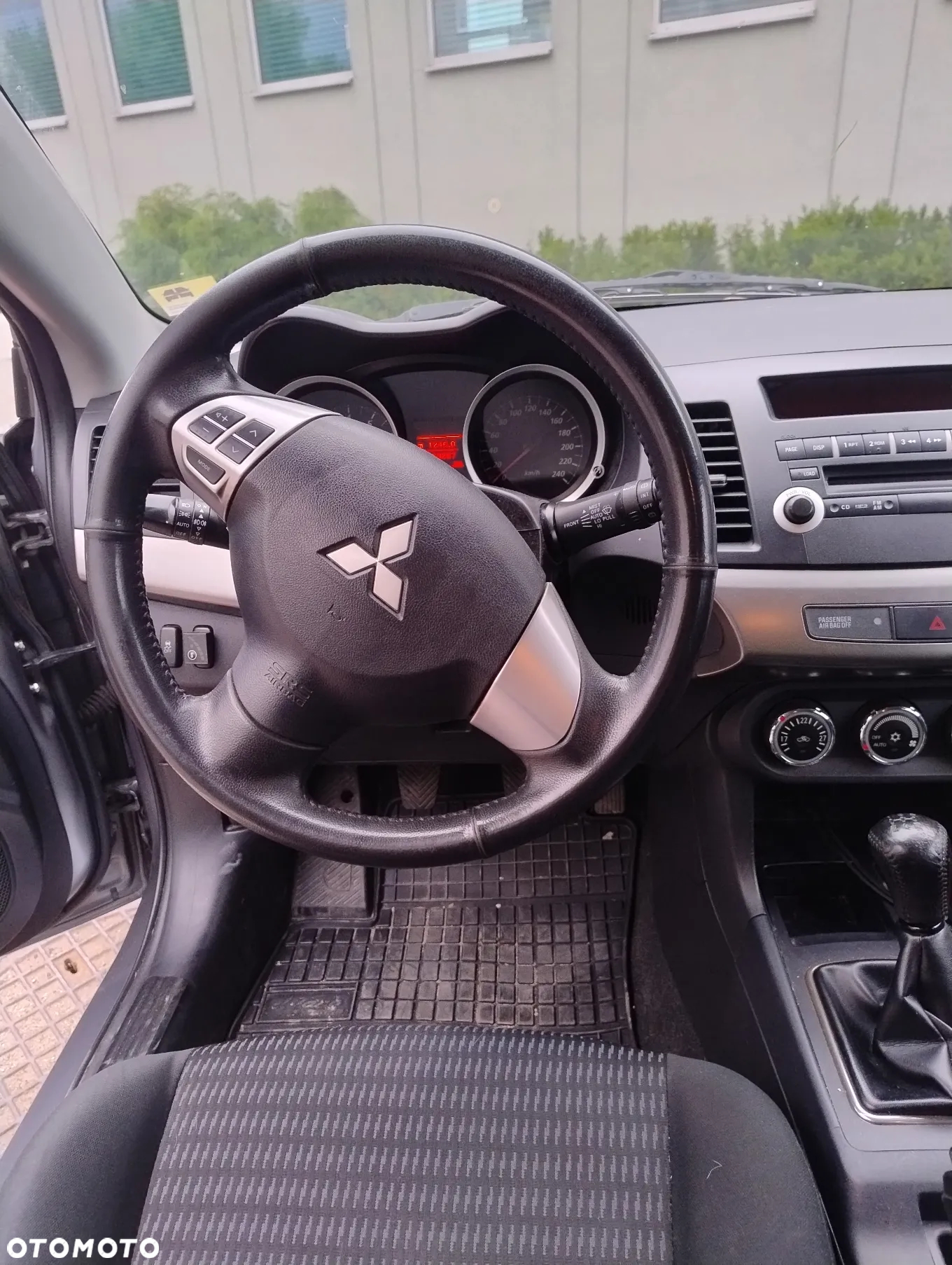 Mitsubishi Lancer 1.6 Invite - 8