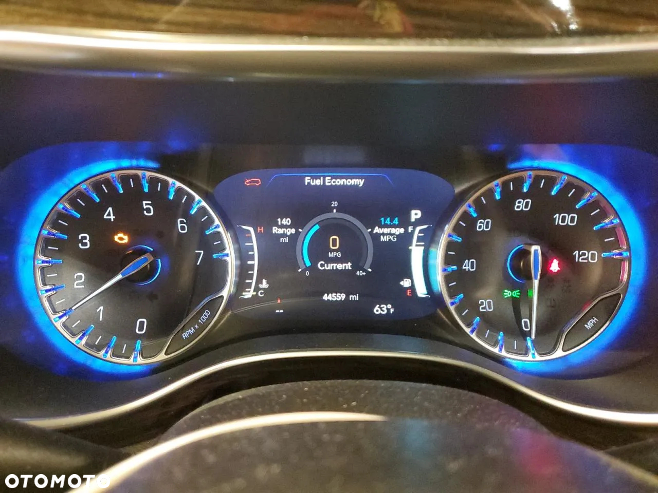 Chrysler Pacifica - 12