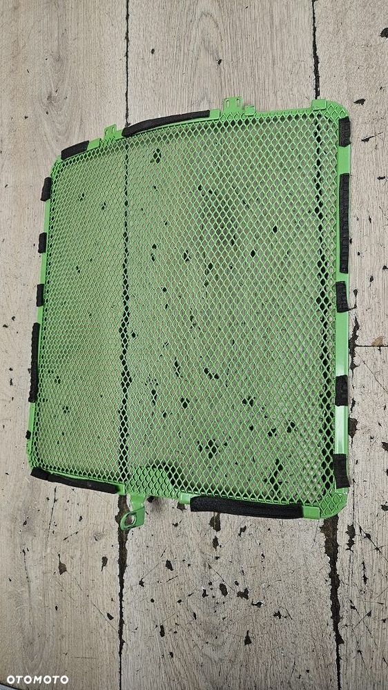 Osłona chłodnicy R&G - 7