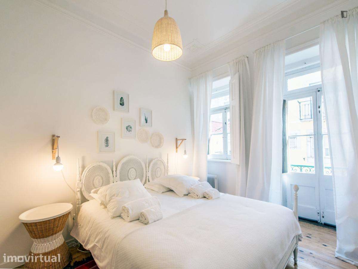 Apartamento com 2 quartos - localizado em Lapa Lisbon - Grande imagem: 2/6