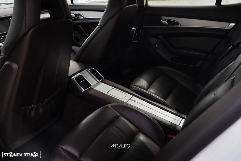 Porsche Panamera Standard - 10