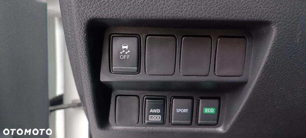 Nissan Rogue - 14