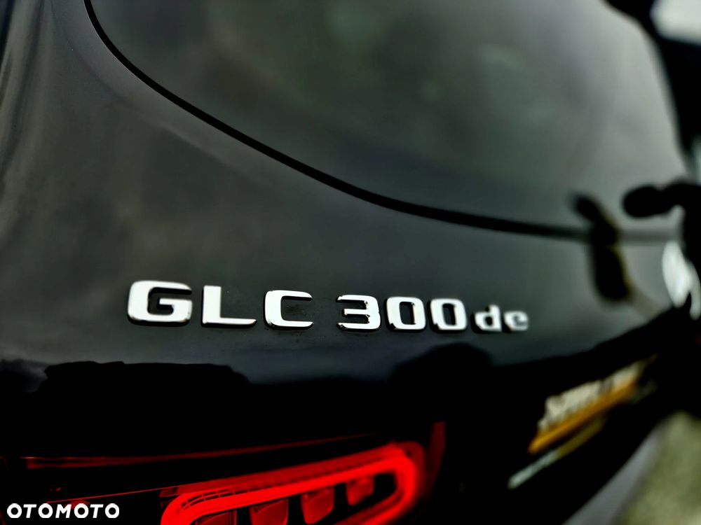Mercedes-Benz GLC - 25