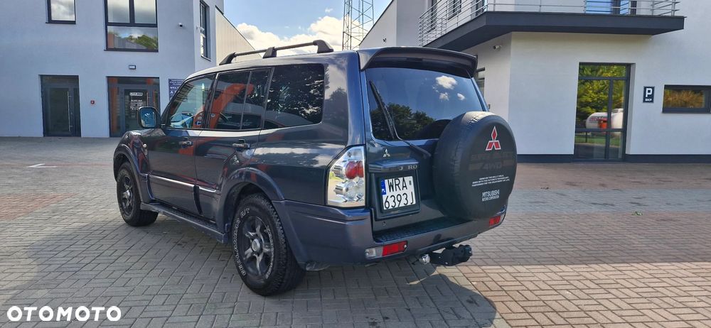 Mitsubishi Pajero - 3
