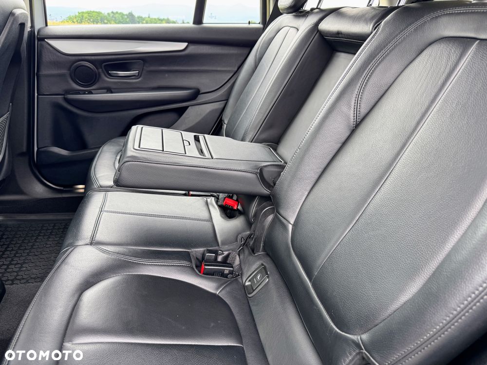 BMW Seria 2 218d Sport-Aut Advantage - 24