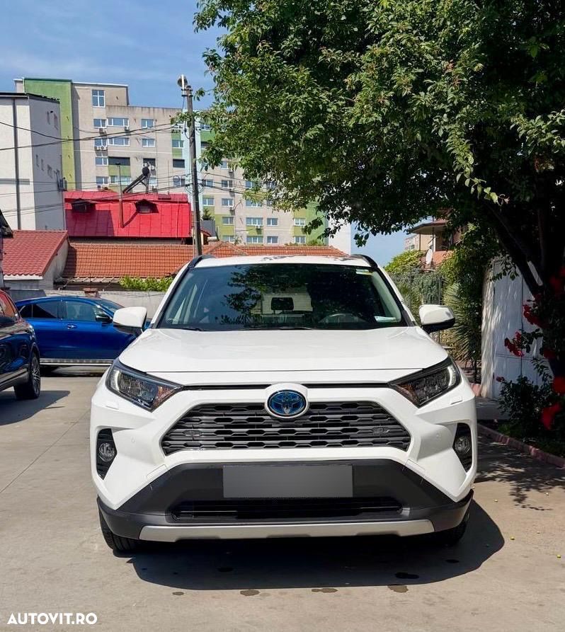 Toyota RAV4 - 1