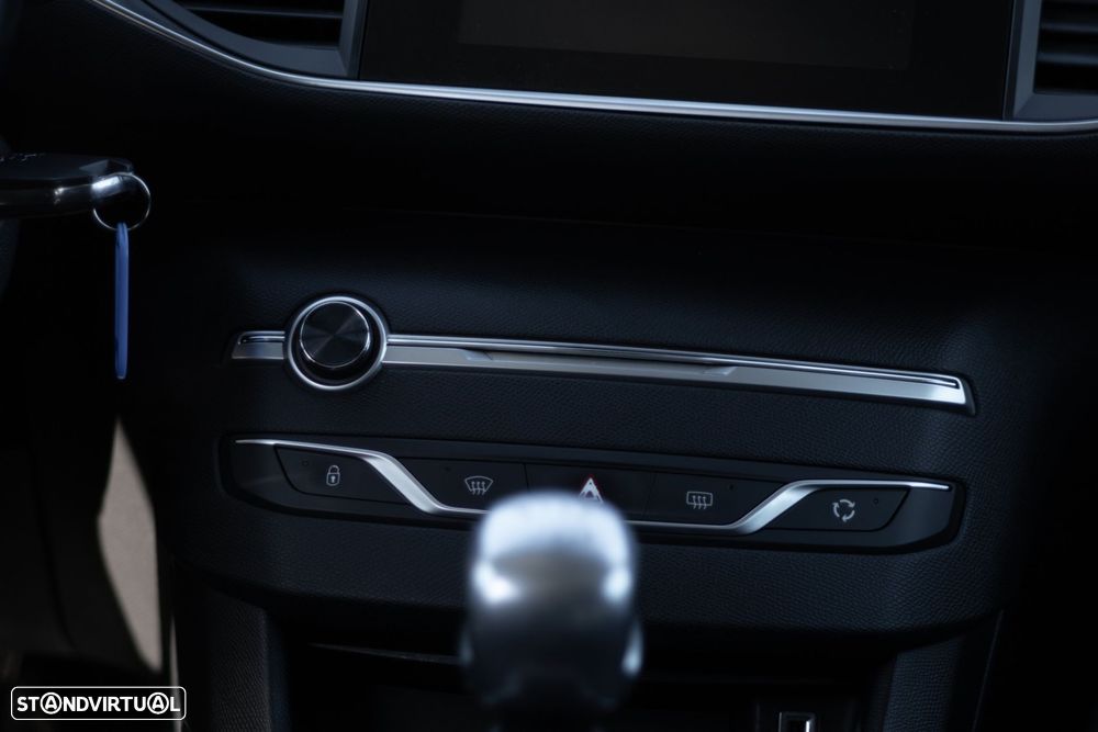 Peugeot 308 SW 1.5 BlueHDi Active - 23