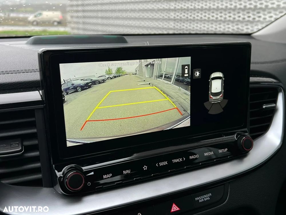 Kia XCeed 1.6 GDI 6DCT PHEV Vision - 17