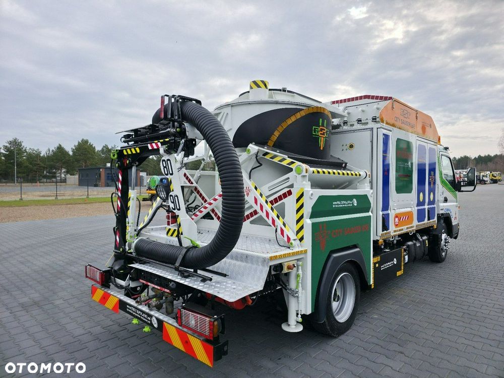 Mitsubishi CANTER odkurzacz koparka ssąca substancje sypkie CITY SAUGER - 7