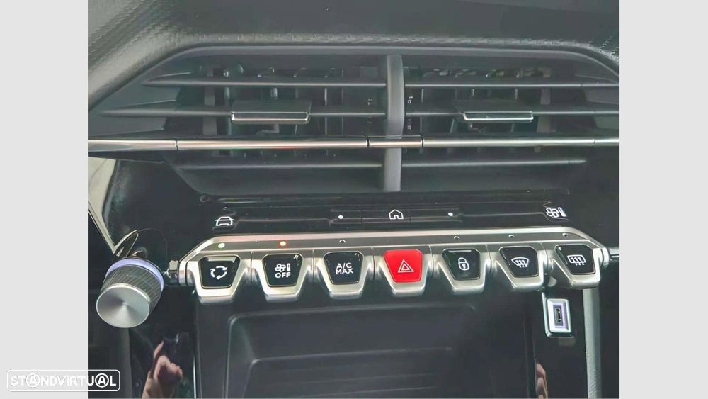 Peugeot 2008 1.2 PureTech Style - 17