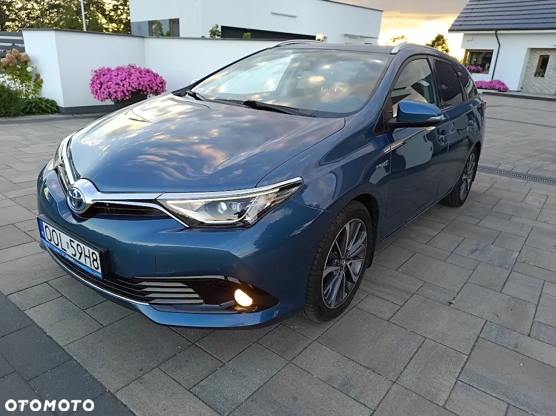 Toyota Auris Hybrid 135 Premium - 5