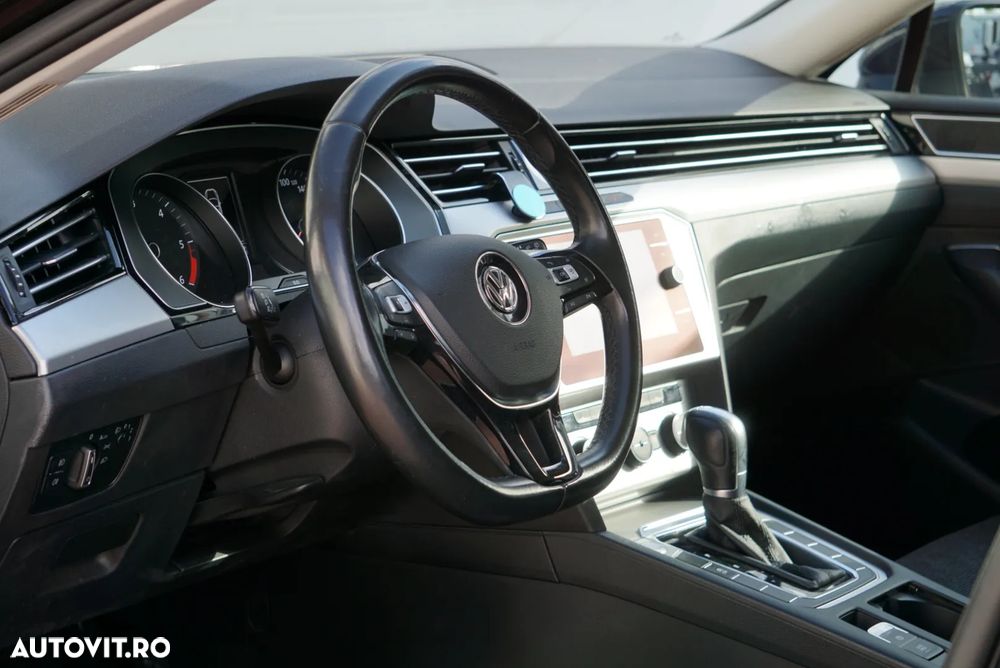 Volkswagen Passat 2.0 TDI DSG (BlueMotion Technology) Comfortline - 18