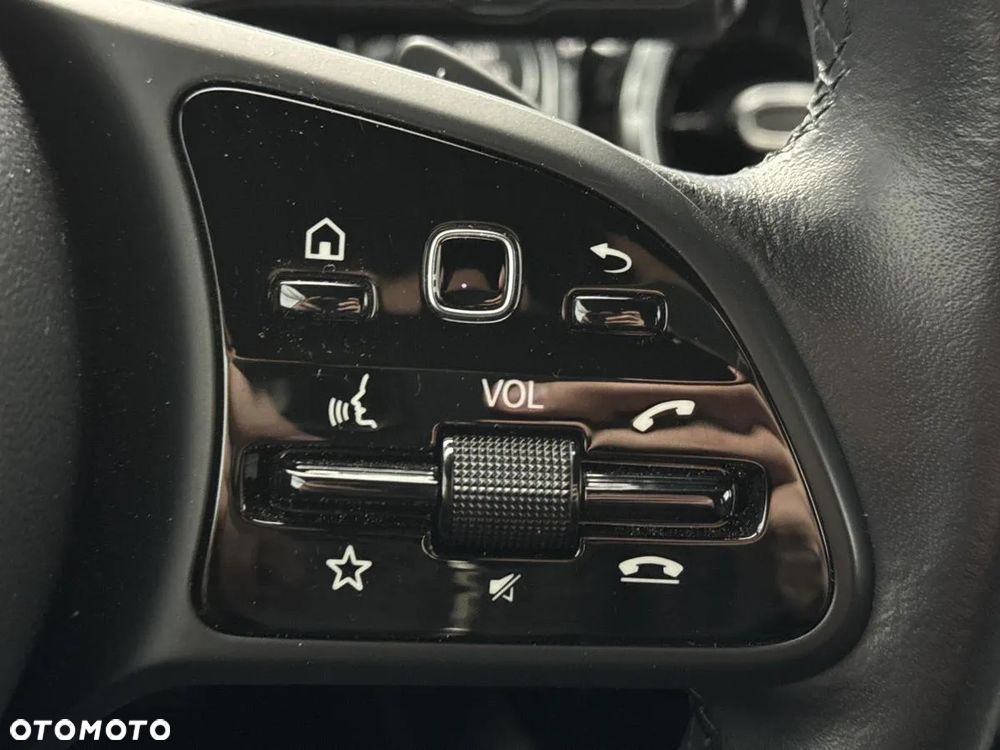 Mercedes-Benz GLA 180 d Business Edition - 16