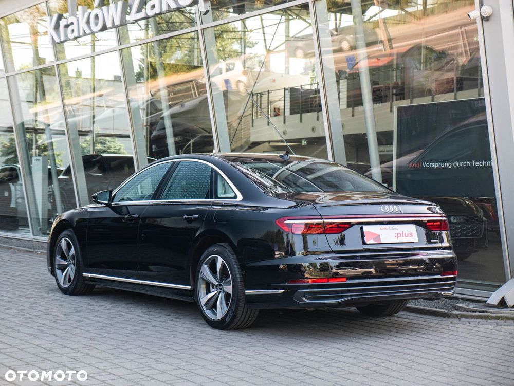 Audi A8 - 12