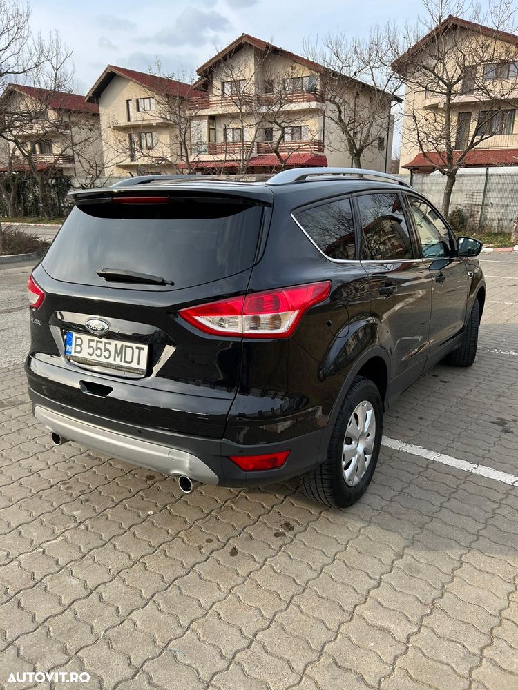 Ford Kuga 2.0 TDCi Powershift 4WD Titanium - 4