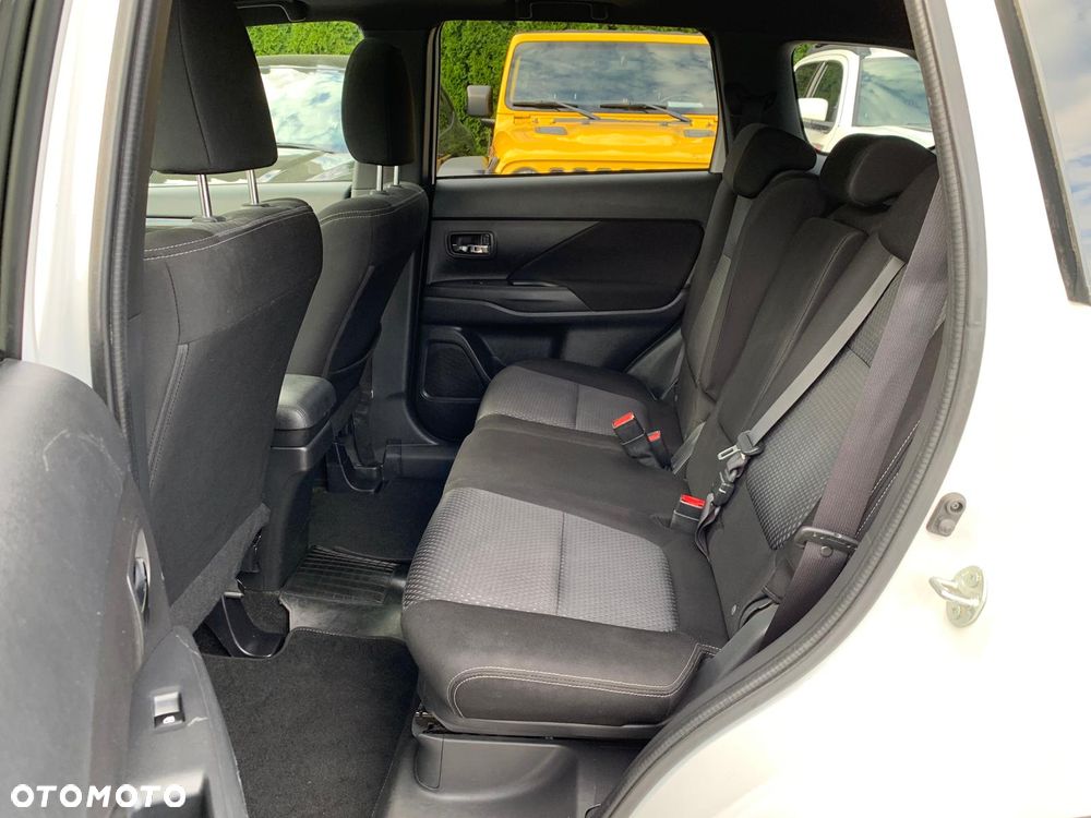 Mitsubishi Outlander 2.0 2WD CVT Diamant Edition+ - 22