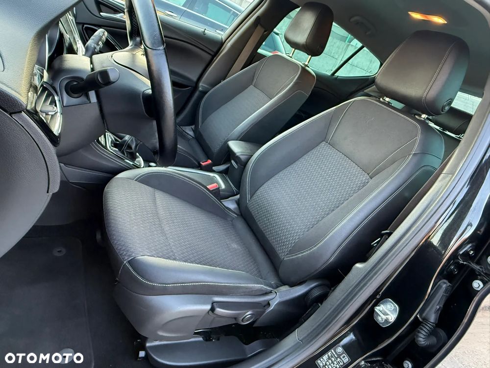 Opel Astra 1.4 Turbo Start/Stop Innovation - 24