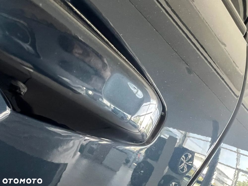 Volvo XC 40 B4 AWD Ultimate Dark - 37