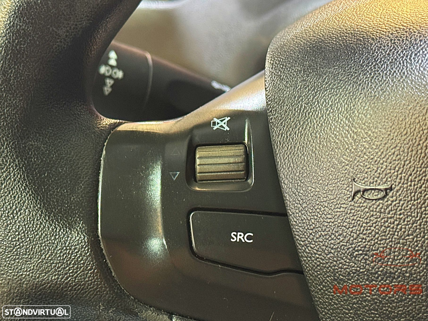 Peugeot 208 1.2 VTi SE Style - 21