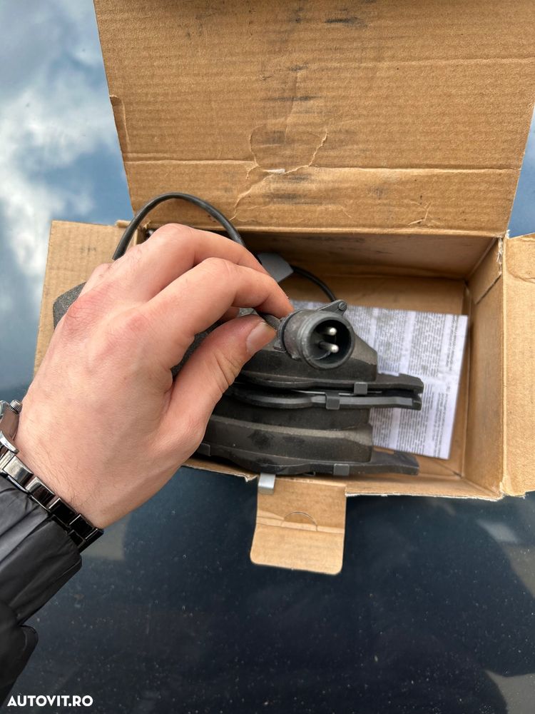 Vând set de plăcuțe+ discuri de frâna marca Ridex - 4