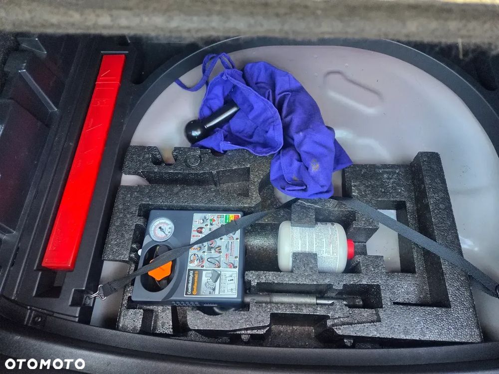 Volvo V40 D4 You - 17