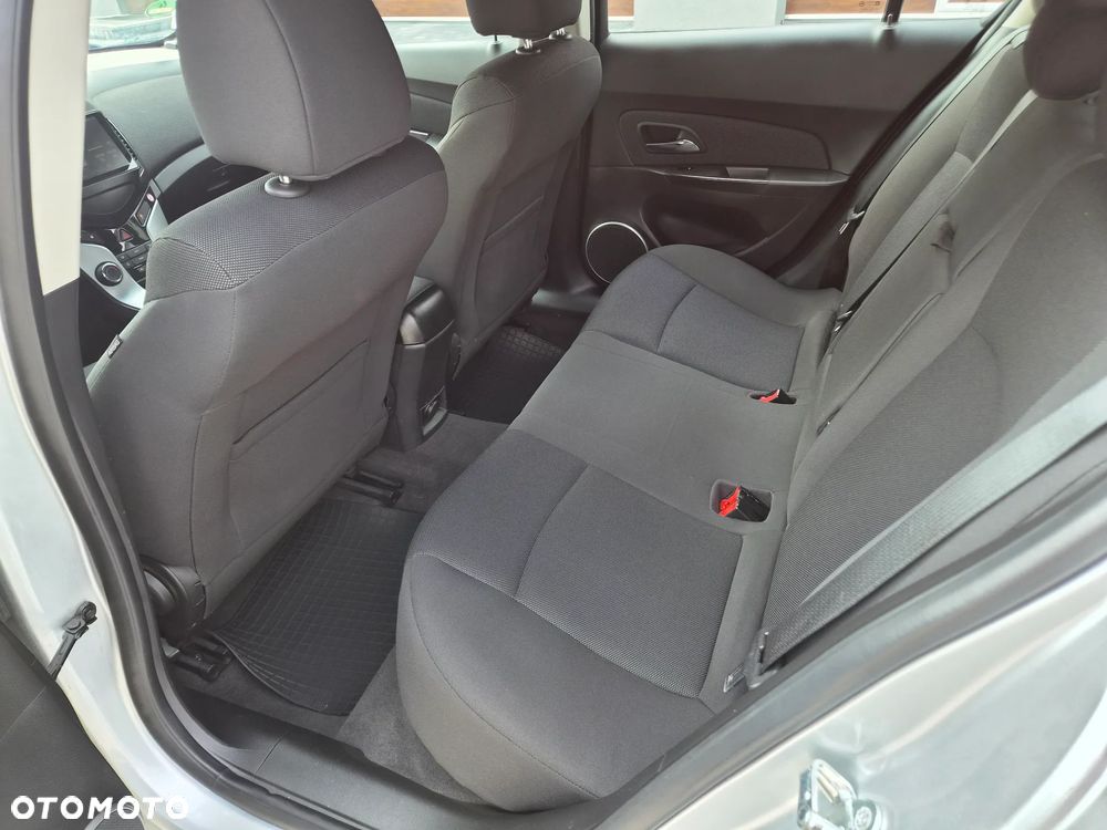 Chevrolet Cruze - 17