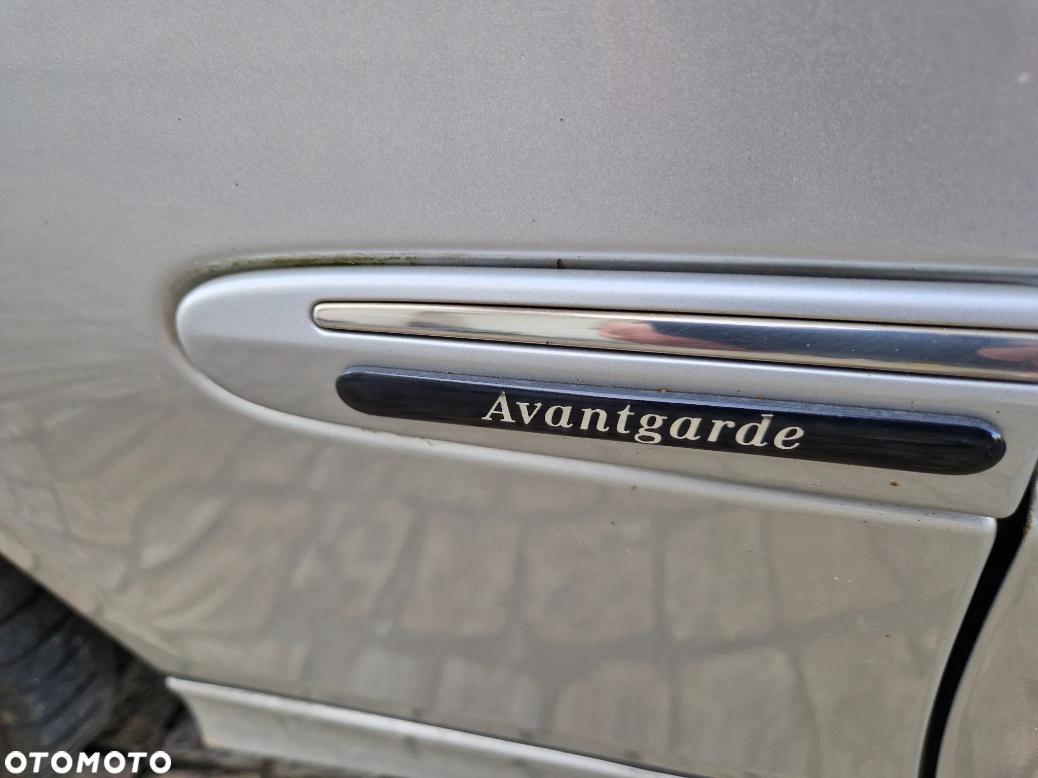 Mercedes-Benz Klasa E 220 T CDI Automatik Avantgarde - 13