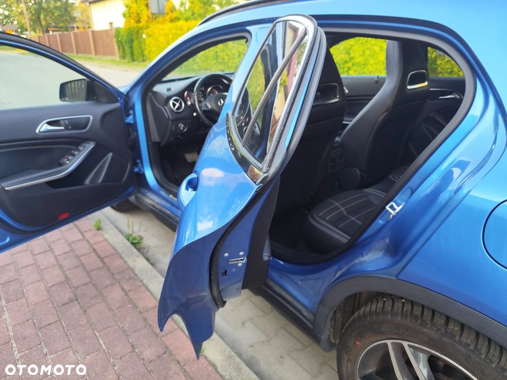Mercedes-Benz GLA - 11
