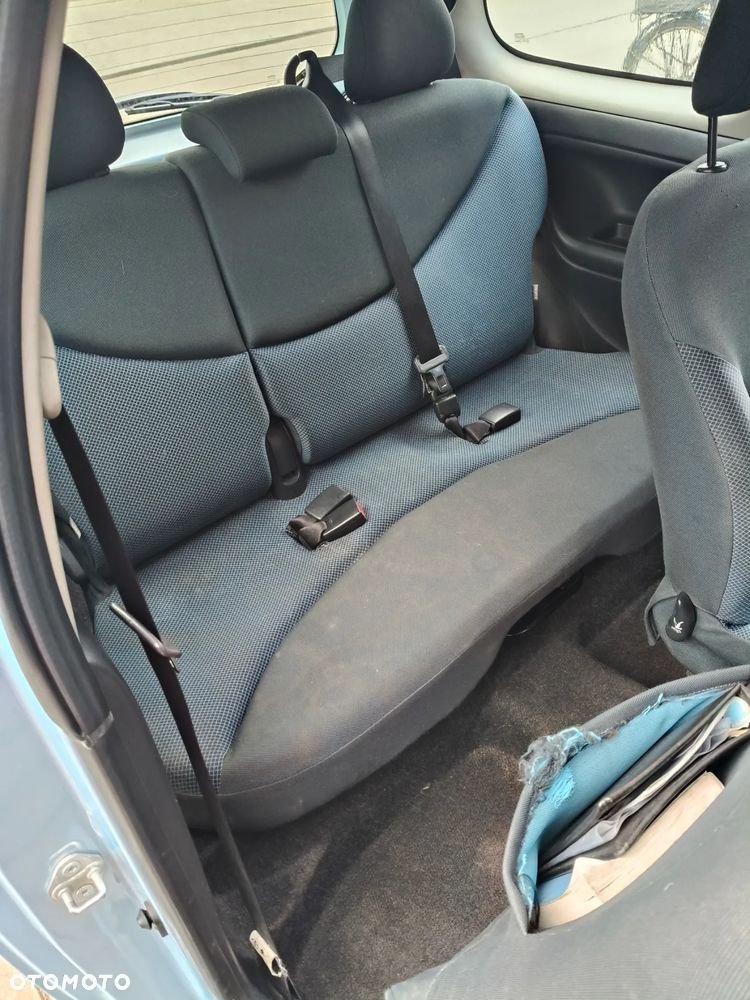 Toyota Yaris 1.0 Base - 10