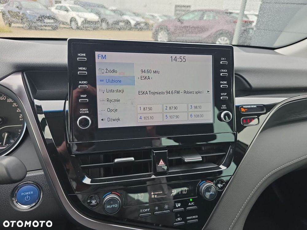 Toyota Camry 2.5 Hybrid Executive CVT - 22