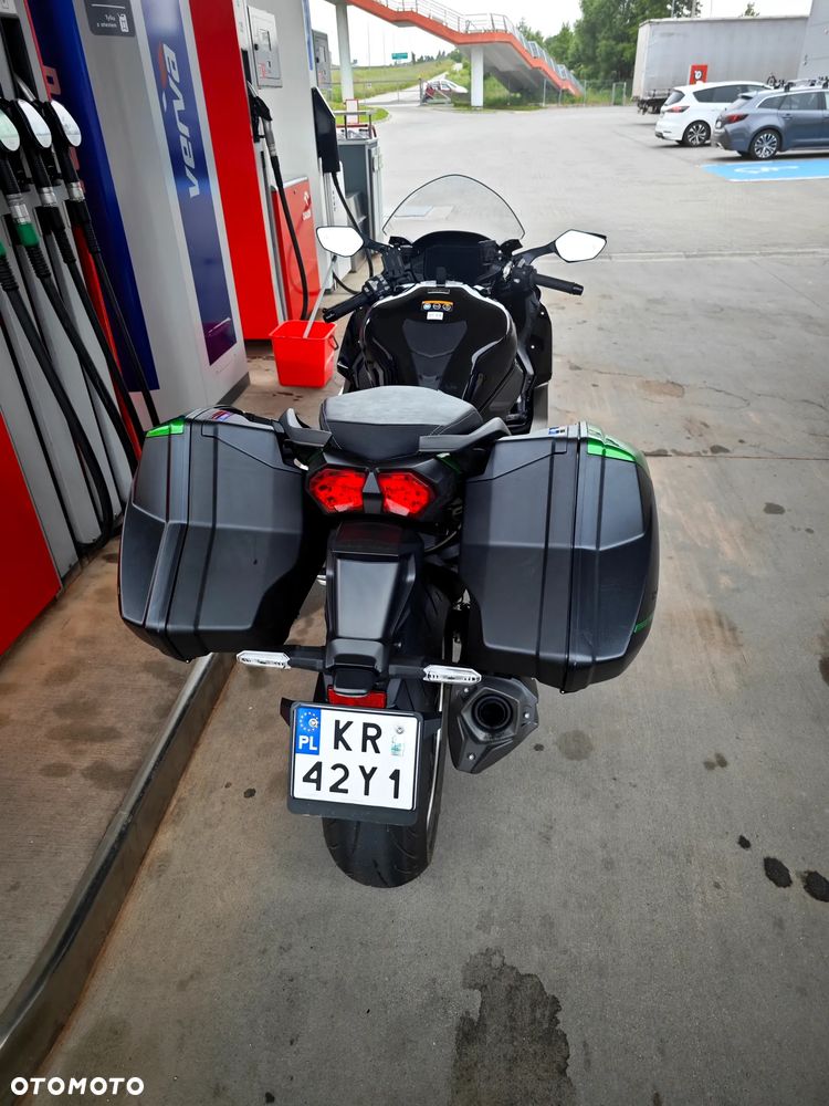 Kawasaki Ninja H2 SX - 2